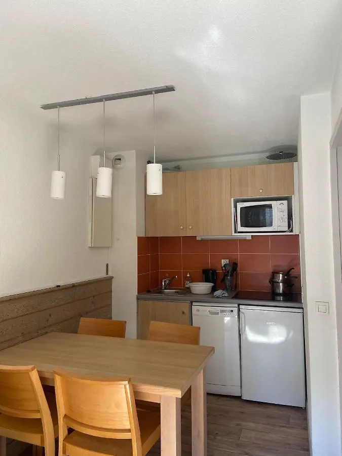 Appartement Charmant A La Tania, Courchevel 0*,  France