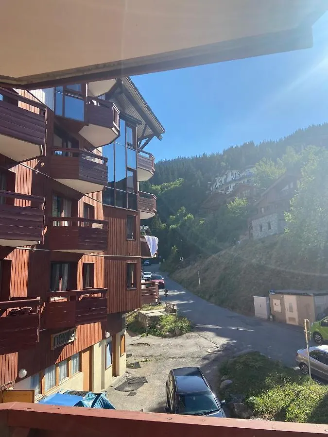 Appartement Charmant A La Tania, Courchevel contacts